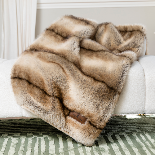 Tundra Heavyweight Fur Blanket Main image